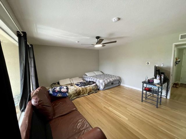 3654 E Donner Avenue, Fresno, CA 93726