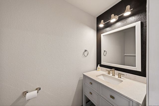 9226 Beech Grove, San Antonio, TX 78245