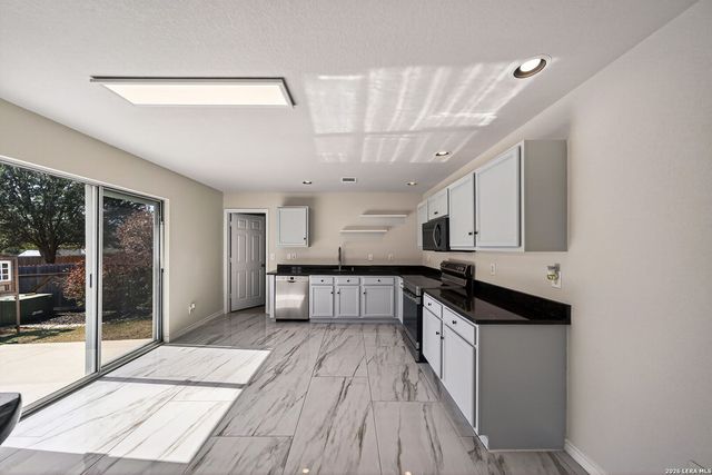 9226 Beech Grove, San Antonio, TX 78245