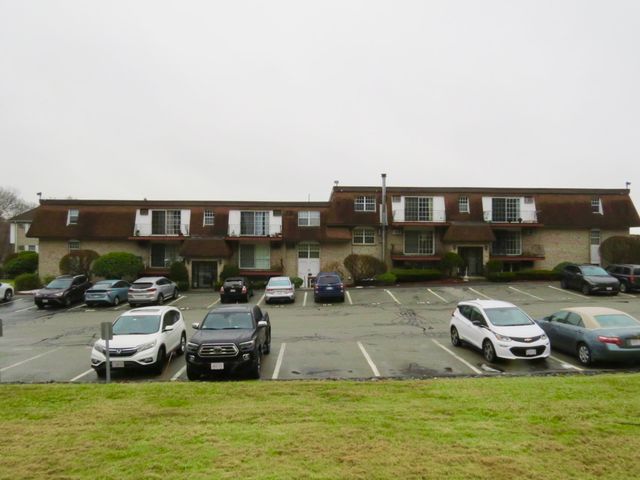 10 Williamsburg Ct 3, Shrewsbury, MA 01545