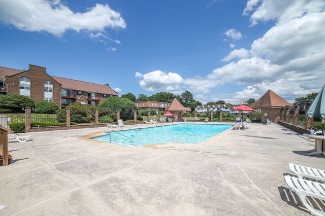 10 Williamsburg Ct 3, Shrewsbury, MA 01545