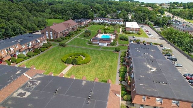 10 Williamsburg Ct 3, Shrewsbury, MA 01545