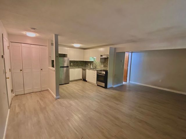 10 Williamsburg Ct 3, Shrewsbury, MA 01545