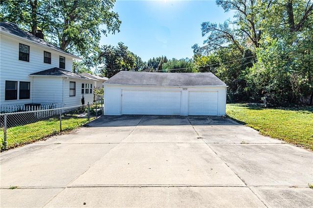 5504 Monrovia Street, Shawnee, KS 66216