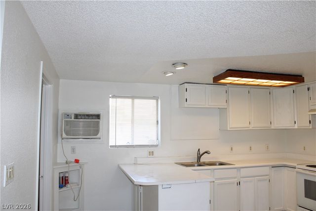 1212A Phillips Avenue A, Las Vegas, NV 89104