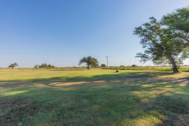 11566 County Rd E, Pampa, TX 79065