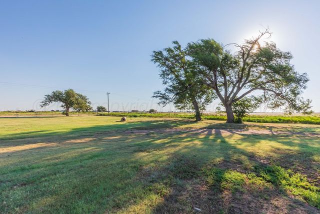 11566 County Rd E, Pampa, TX 79065