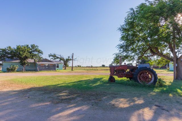 11566 County Rd E, Pampa, TX 79065