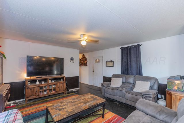 11566 County Rd E, Pampa, TX 79065