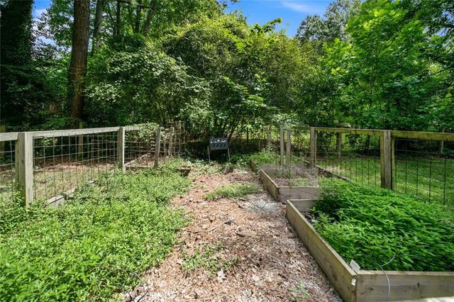 1750 Cedar Ridge Court SE, Smyrna, GA 30080