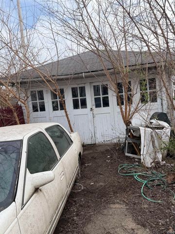 1013 E Chandler Avenue, Evansville, IN 47714