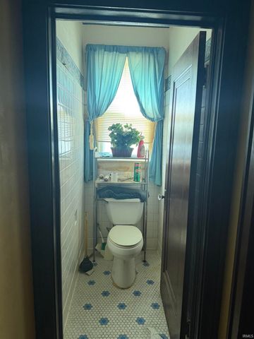 1013 E Chandler Avenue, Evansville, IN 47714