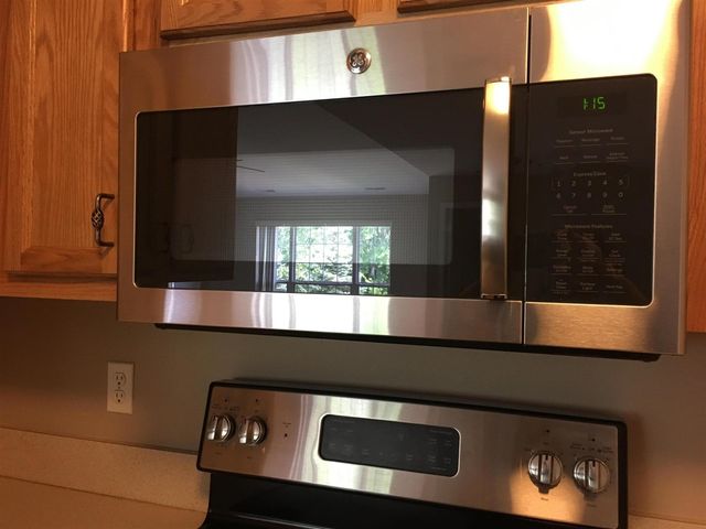 20209 Chesapeake Circle, Walled Lake, MI 48390