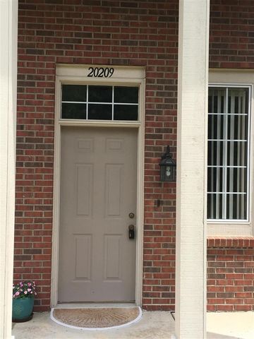 20209 Chesapeake Circle, Walled Lake, MI 48390