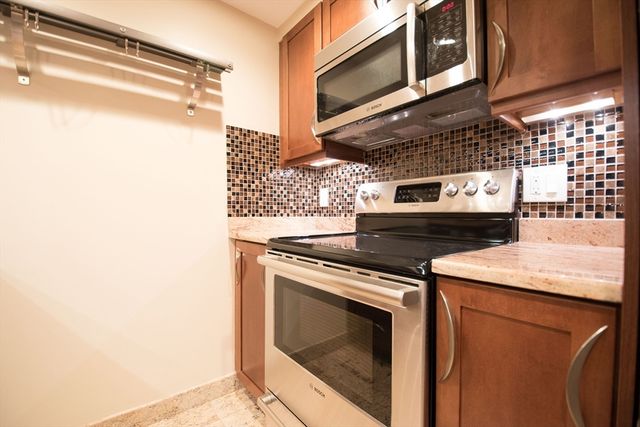 1933 Commonwealth Ave 611, Boston, MA 02135