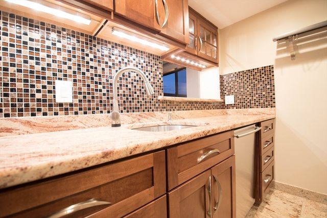 1933 Commonwealth Ave 611, Boston, MA 02135