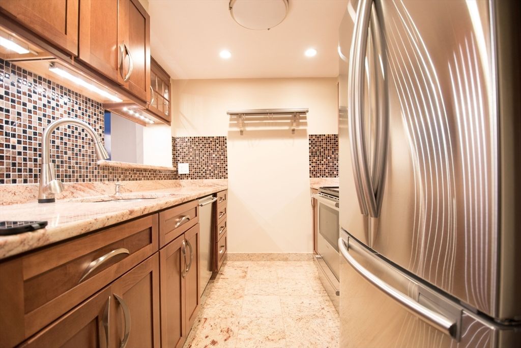 1933 Commonwealth Ave 611, Boston, MA 02135