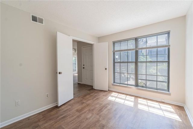 12711 W 110TH Terrace, Overland Park, KS 66210