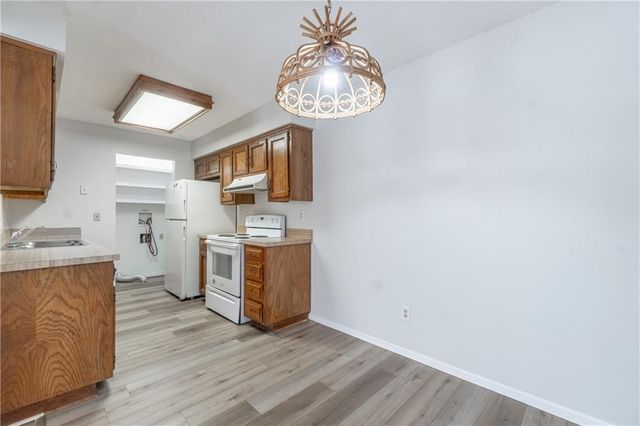12711 W 110TH Terrace, Overland Park, KS 66210