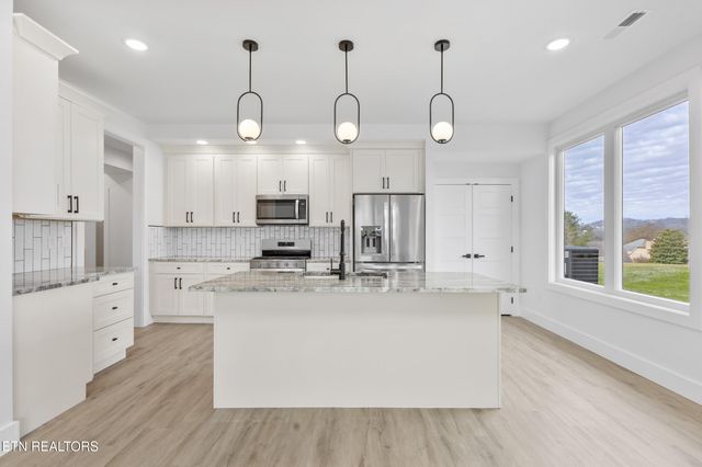 2336 Sydney Court, Morristown, TN 37814