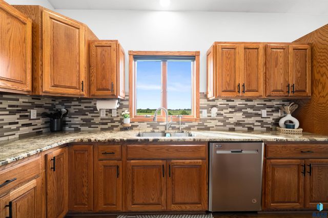 44946 173rd St Street, Watertown, SD 57201