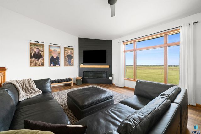 44946 173rd St Street, Watertown, SD 57201