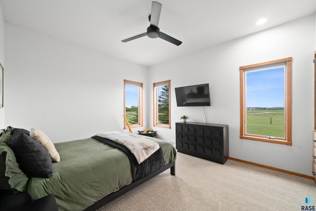 44946 173rd St Street, Watertown, SD 57201