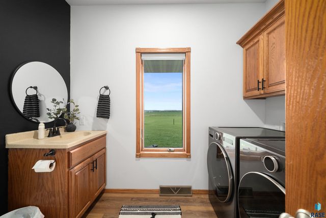 44946 173rd St Street, Watertown, SD 57201