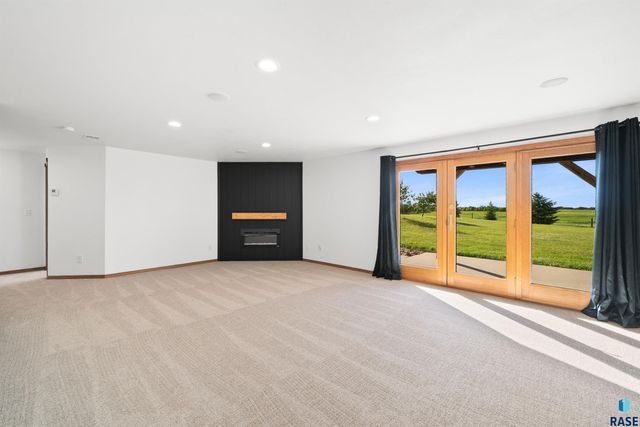 44946 173rd St Street, Watertown, SD 57201