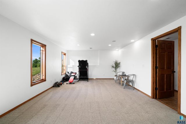 44946 173rd St Street, Watertown, SD 57201