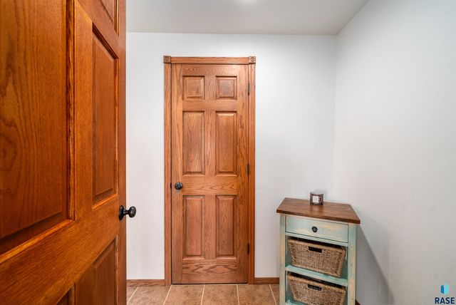 44946 173rd St Street, Watertown, SD 57201
