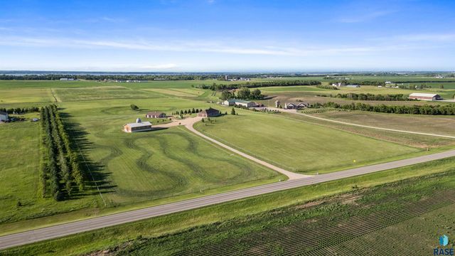 44946 173rd St Street, Watertown, SD 57201