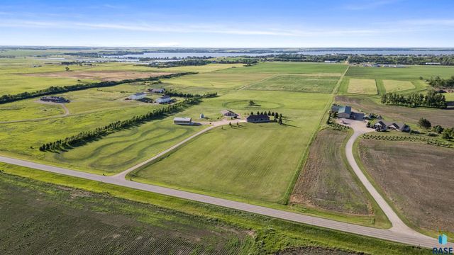 44946 173rd St Street, Watertown, SD 57201