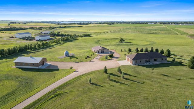 44946 173rd St Street, Watertown, SD 57201