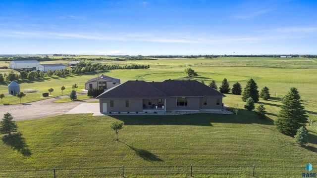 44946 173rd St Street, Watertown, SD 57201
