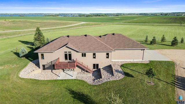 44946 173rd St Street, Watertown, SD 57201