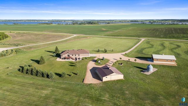 44946 173rd St Street, Watertown, SD 57201