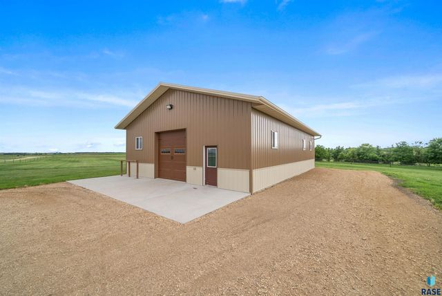 44946 173rd St Street, Watertown, SD 57201