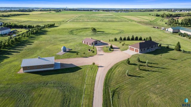 44946 173rd St Street, Watertown, SD 57201