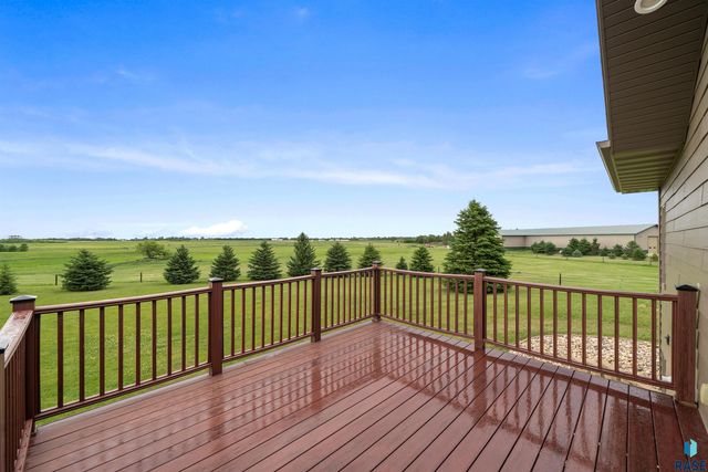 44946 173rd St Street, Watertown, SD 57201
