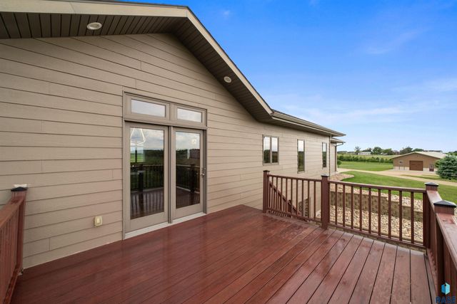 44946 173rd St Street, Watertown, SD 57201