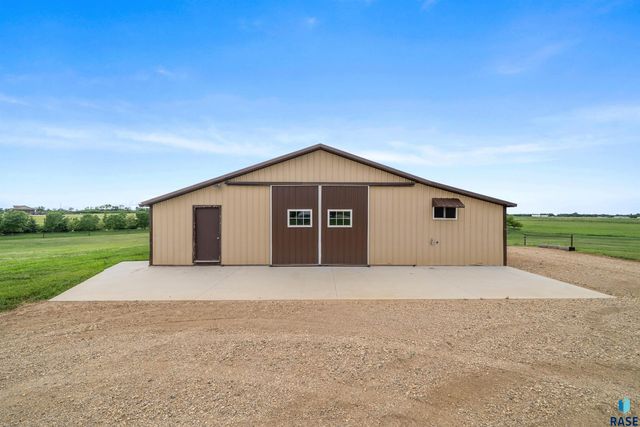 44946 173rd St Street, Watertown, SD 57201