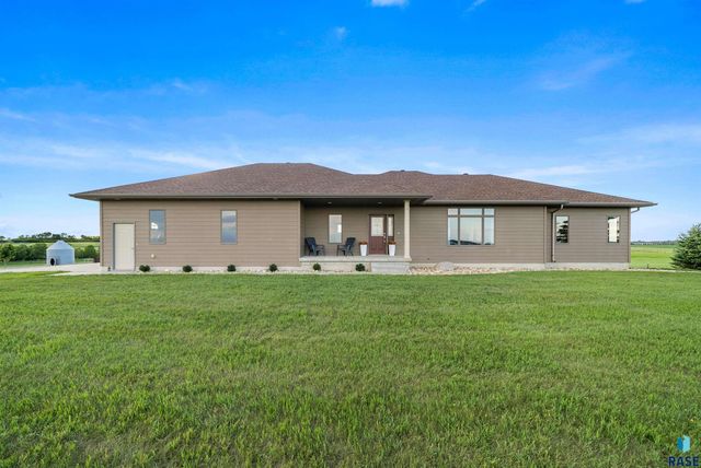 44946 173rd St Street, Watertown, SD 57201