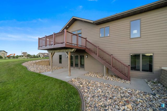 44946 173rd St Street, Watertown, SD 57201