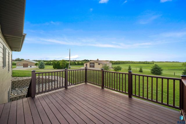 44946 173rd St Street, Watertown, SD 57201