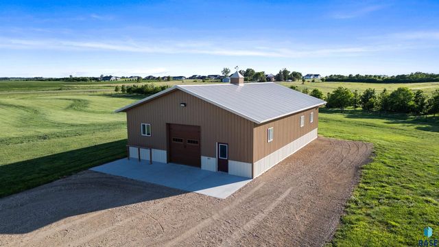 44946 173rd St Street, Watertown, SD 57201