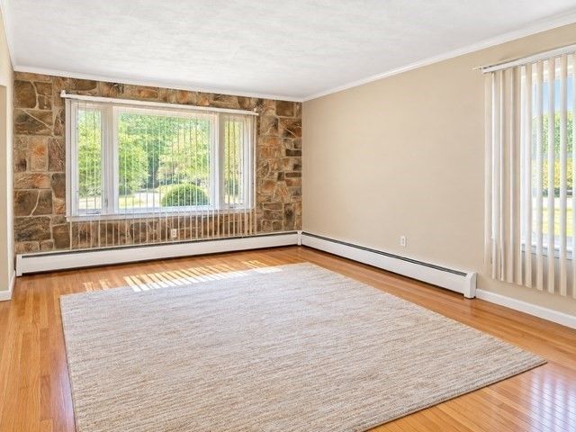 709 North Branch Pkwy, Springfield, MA 01119