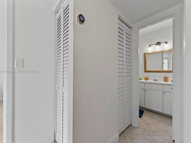 5020 NW 79th Ave 303, Doral, FL 33166