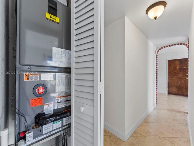 5020 NW 79th Ave 303, Doral, FL 33166