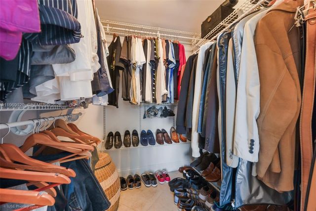 5020 NW 79th Ave 303, Doral, FL 33166